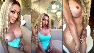 Blonde Mia Isabella Masturbates With Cumshot