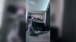 TheBratWayy Masturbates With Intense Orgasm