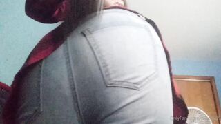 LilWolfy69 Spanking Ass On Homemade Cam