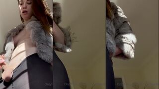 Remy Richards Standing Masturbation