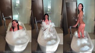 Haydie May Bird na banheira de hidromassagem POV