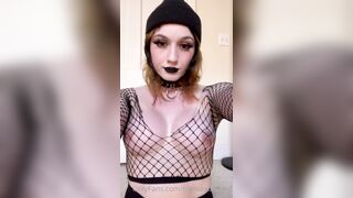 Sadieslime Masturbates In Fishnet