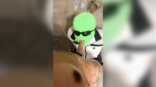 Bluust5r Gets Relaxing Blowjob