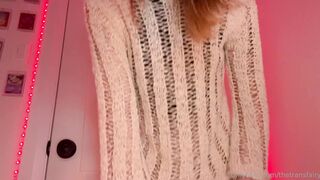 Aria Faye Strips With Ass Close Up