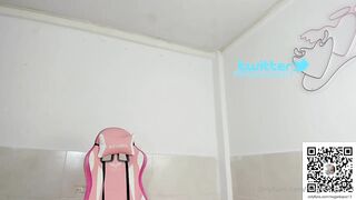 Megan Lopez Upskirt Standing Masturbation On Live Cam
