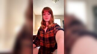Cumbrain Masturbates On Amateur Cam