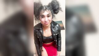 Luma Lavont Masturbates In Leather Jacket