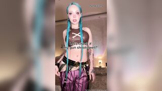 Sandra Lamp Huge Cumshot Practice