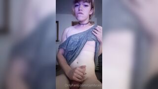 Cumbrain Masturbates With Huge Cumshot