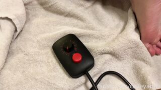 Caileykatts With Fucking Machine In Doggystyle