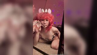 Hucow Dino Nuggiess Dildo Blowjob With Mirror Play