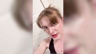 Bambi Snow Quick Solo Play In The Bathroom