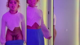 Bvncaaa Homemade Standing Masturbation In Sweaters With Sex Toy