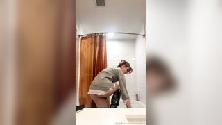 Bambi Snow Sexy Foot With Striptease In The Bathroom