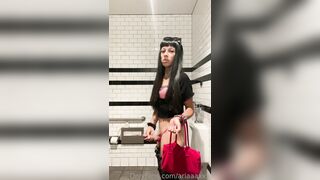 Ariaaaxxx Standing Masturbation In Public