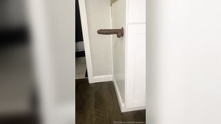 Ariaaaxxx Quick Play With Dildo On The Wall