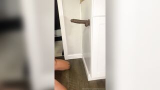Ariaaaxxx Quick Play With Dildo On The Wall